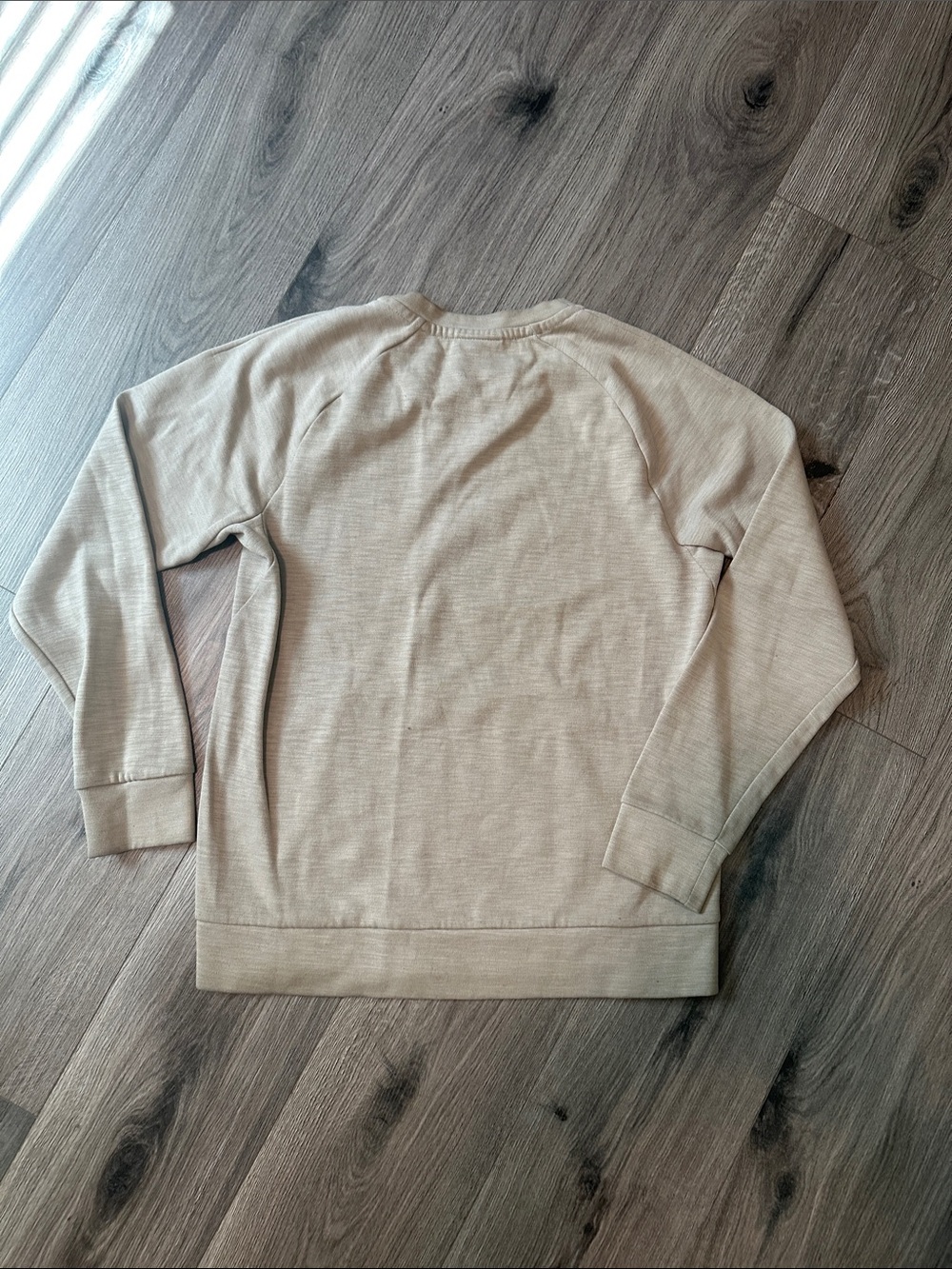 Nike Men’s Crewneck Sweatshirt in Light Beige - Picture 3 of 3